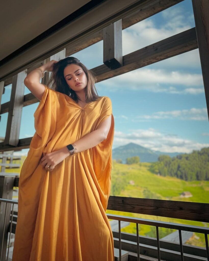 Shraddha Singh fashion post